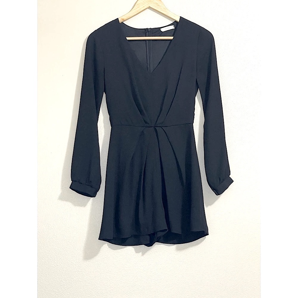 Lush Lush Long Sleeved Romper Size Xs